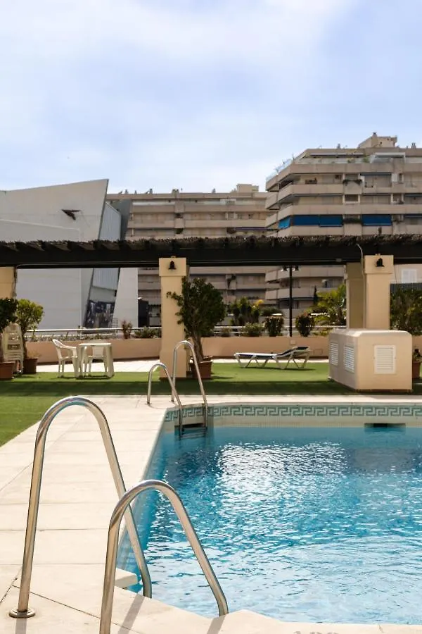 Trendy Apt. Puerto Banus マルベーリャ